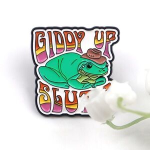 Giddy Up Sl** Enamel Pin – Cowboy Frog Western Humor Pin